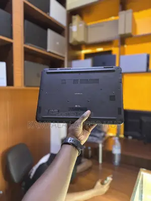 Laptop Dell Latitude 3301 4GB Intel Core i5 SSD 128GB