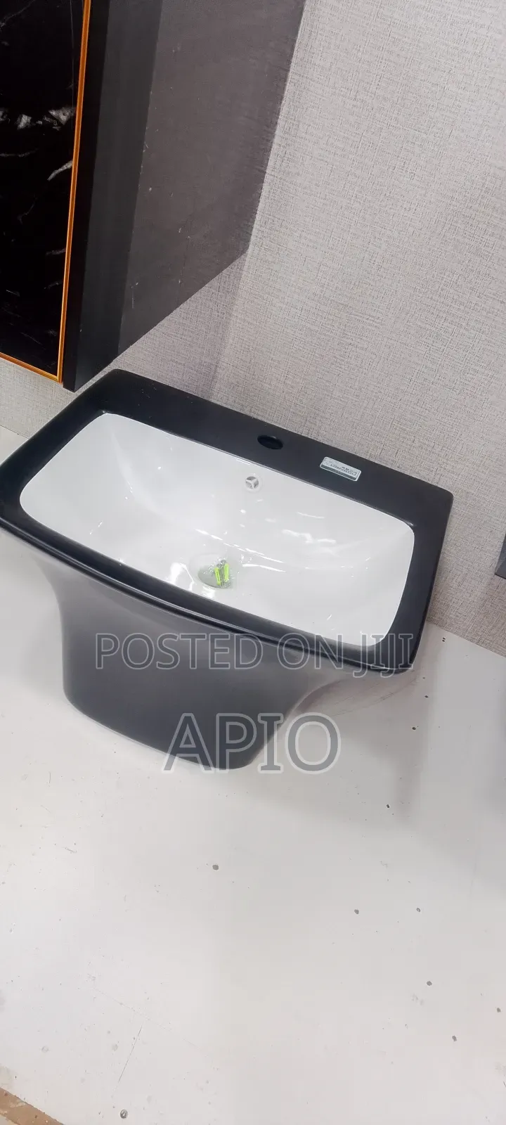 Wall Hung Basin