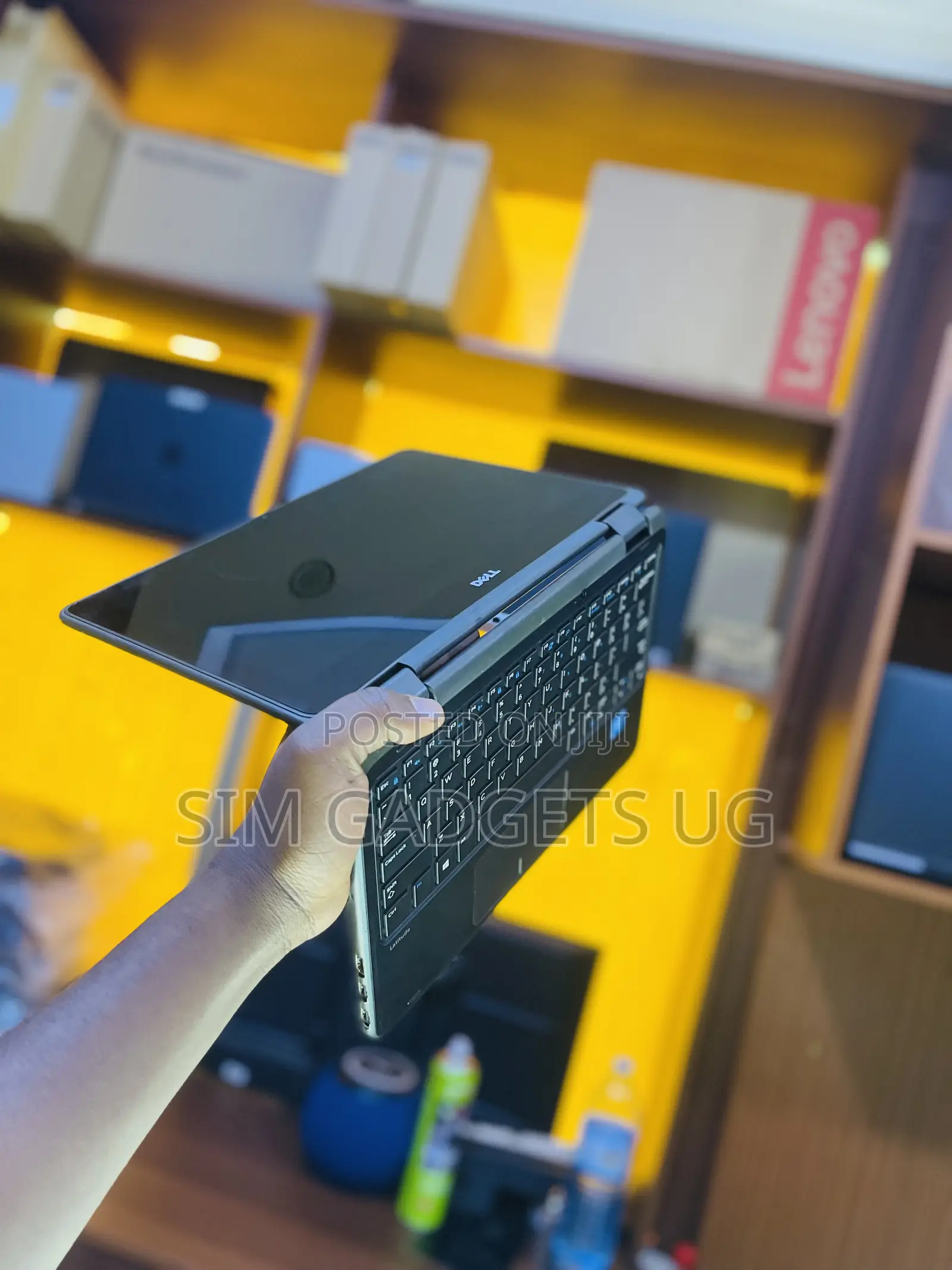 Laptop Dell Latitude 3189 4GB Intel Celeron SSD 128GB