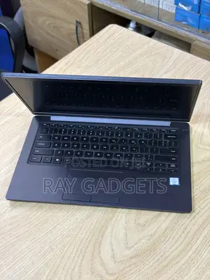 New Laptop Dell Latitude 7400 8GB Intel Core i5 SSD 256GB