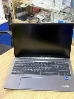 New Laptop HP ZBook 14u G6 16GB Intel Core i7 SSD 256GB