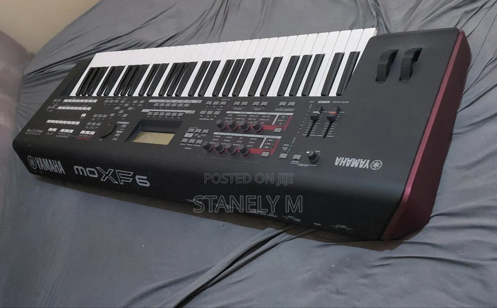 Yamaha Moxf6 Synthesiser Keyboard