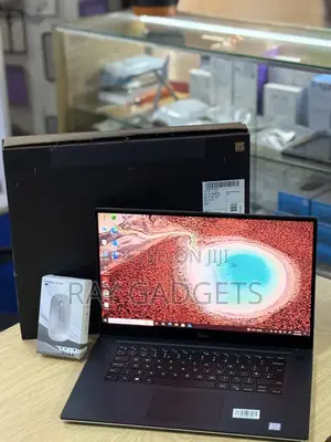 New Laptop Dell Precision 5540 16GB Intel Core i7 SSD 256GB