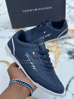 Tommy Ocean Blue Walk