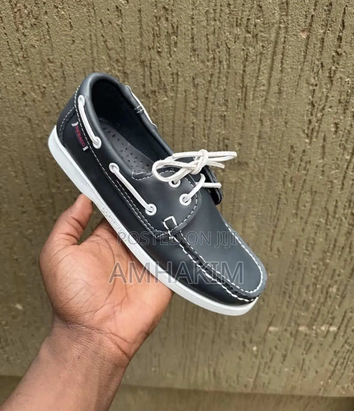 Classic Men Docksides Leather Sebago in Stock