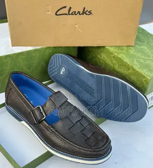 Classic Clarks Woven Leather Loafer Sandals for Casual in Stock