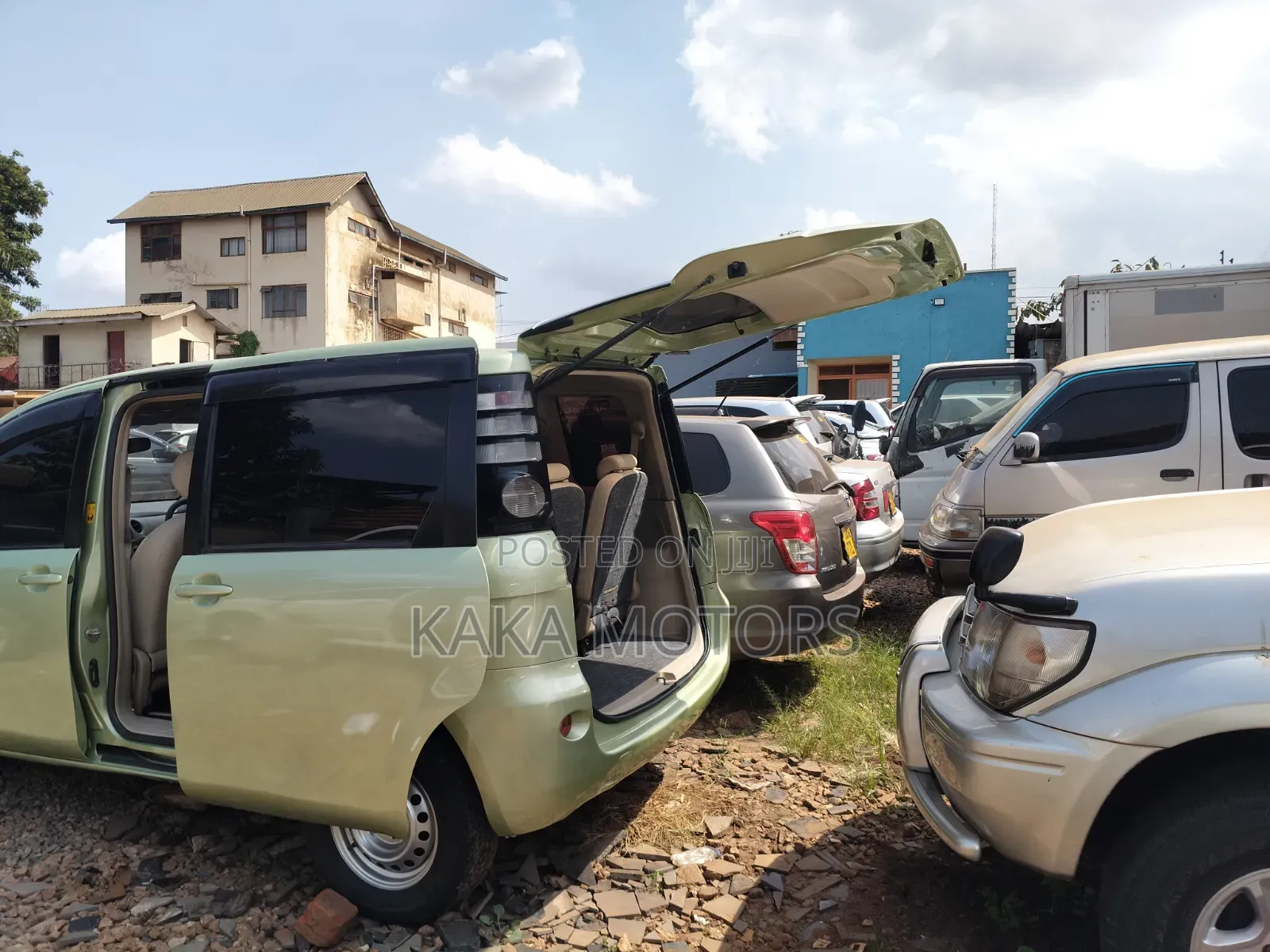 Toyota Sienta 2008 Green