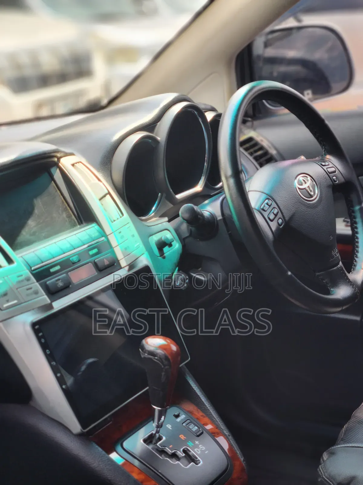 Toyota Harrier 2012 Silver