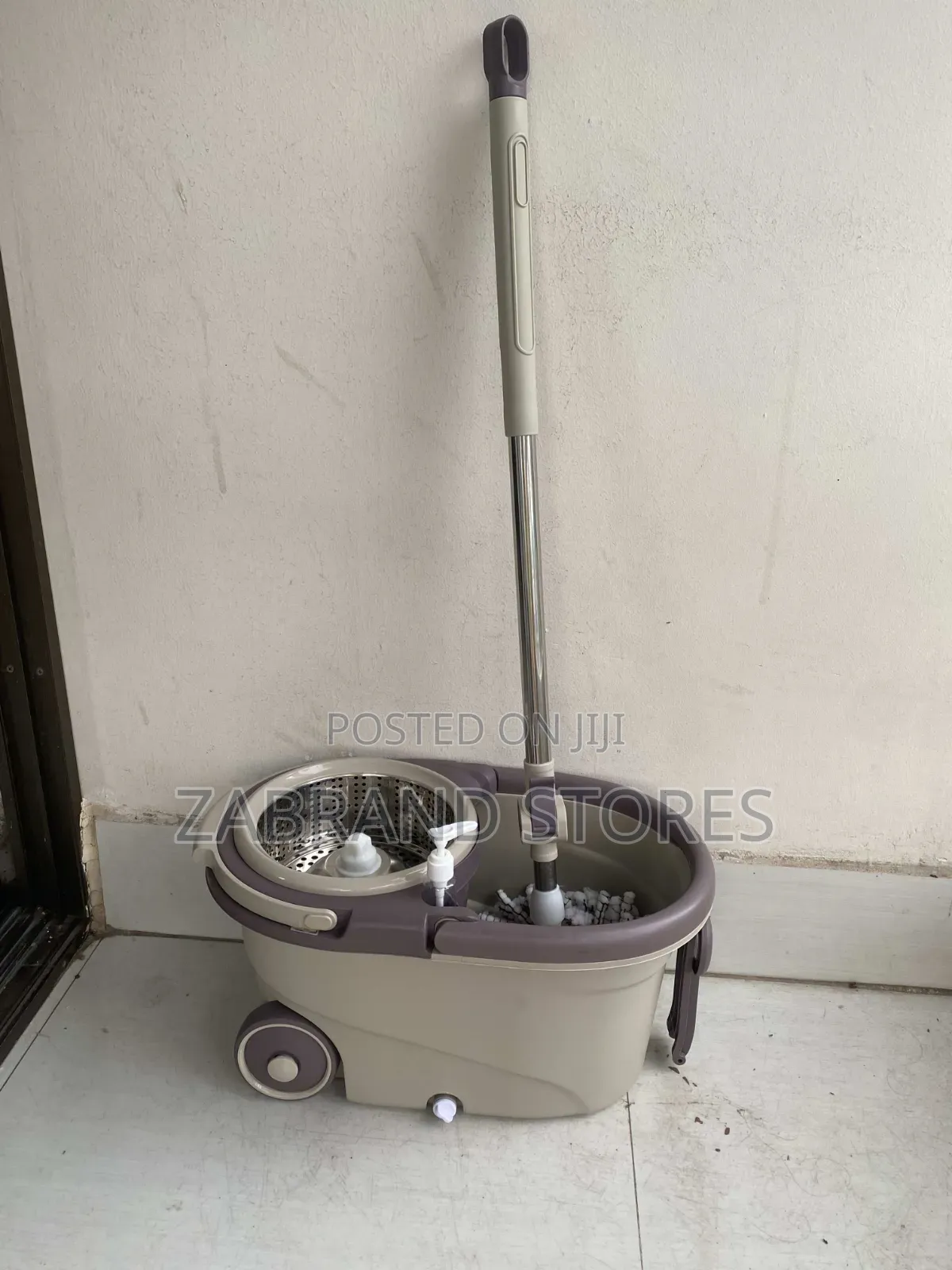 Spinning Mopper Bucket With Adjustable Self-Squeezing Mop