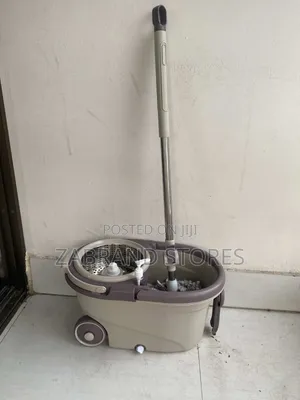 Spinning Mopper Bucket With Adjustable Self-Squeezing Mop