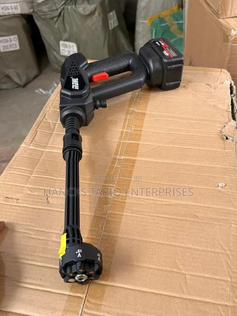 Portable, Cordless High-pressure Cleaner