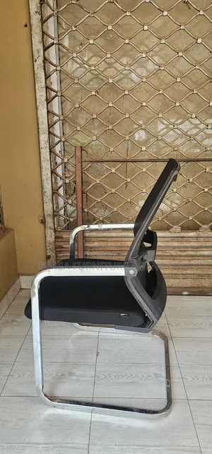 Single Seater Static Office Chair
