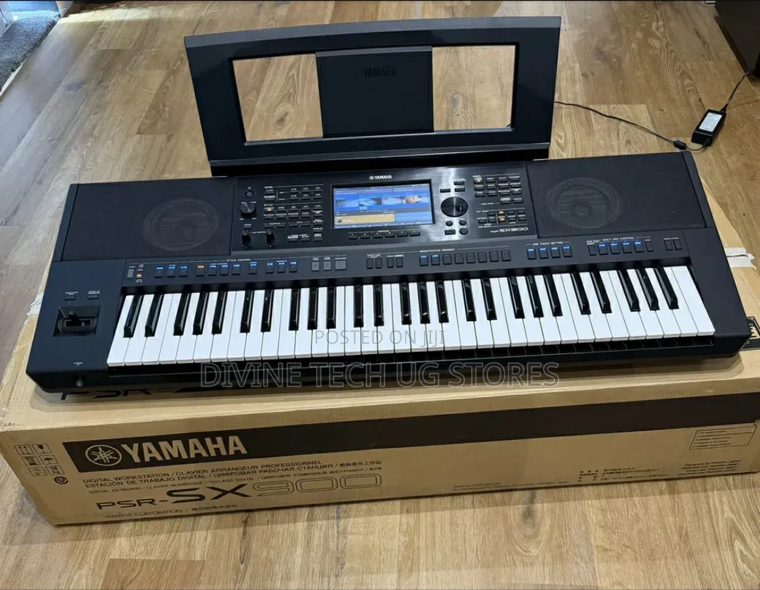 Yamaha PSR-Sx900 Keyboard , Professional 61-Key Arranger Workstation