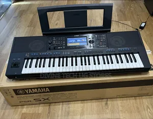 Yamaha PSR-Sx900 Keyboard , Professional 61-Key Arranger Workstation