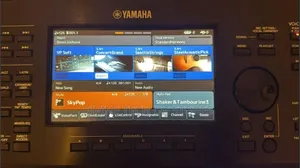 Yamaha PSR-Sx900 Keyboard , Professional 61-Key Arranger Workstation