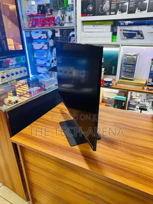 Samsung Viewfinity S7 27” Uhd Monitor (Usb-C)
