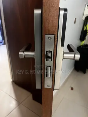 Expert Door Fitting Smart Lock Installation Services