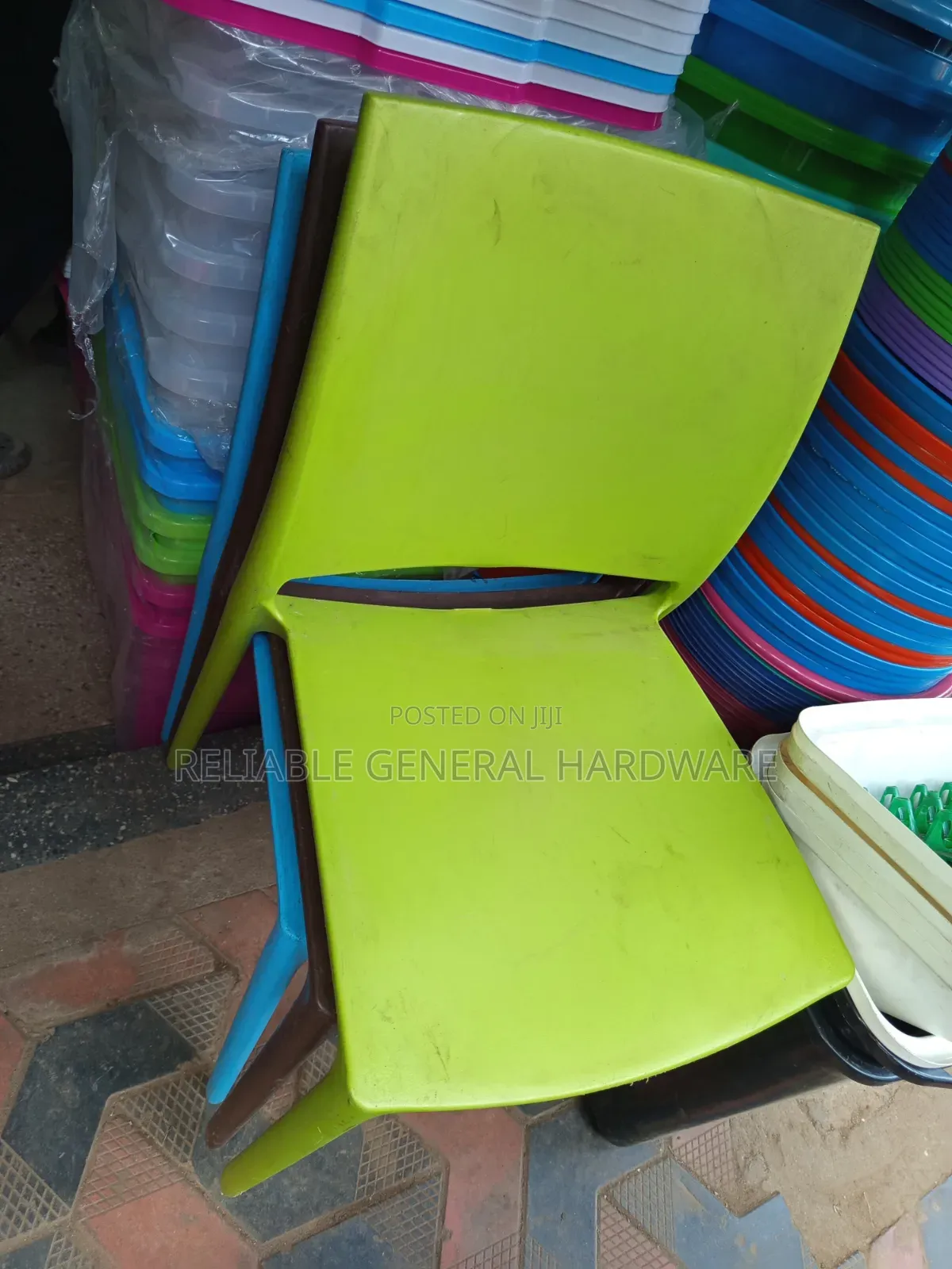 Plastic Chair for Restaurant or Garden