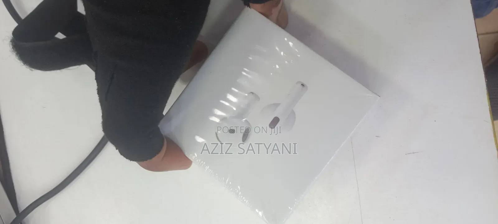 Apple Airpods 33 Noise Cancellation