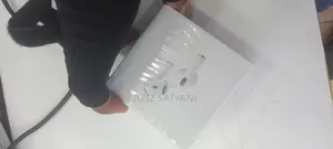 Apple Airpods 33 Noise Cancellation