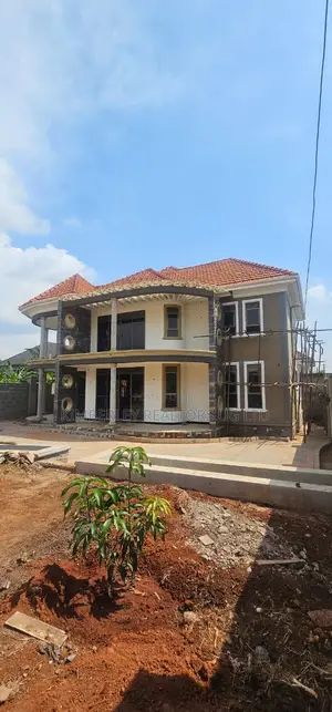 6bdrm House in Division A for sale