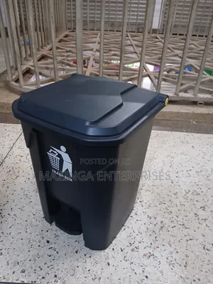 30litres Commercial-grade Plastic Trash Can Waste Bin With Foot Pedal