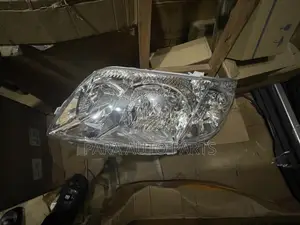Fielder 2005 Headlight