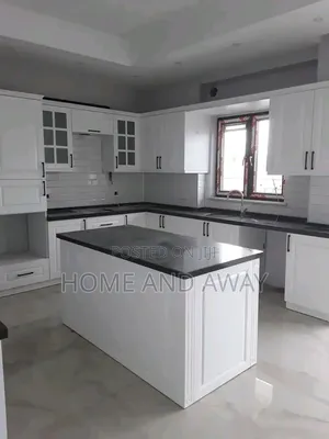 White Water Resistance Kitchen Cabinets 1,000,000/- Per Running Meter