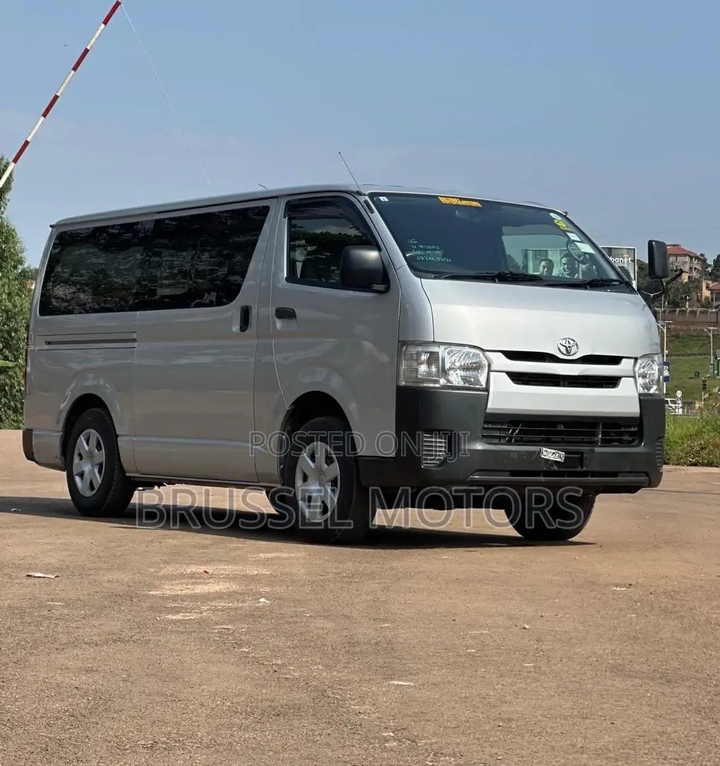 Toyota HiAce 2014 Silver