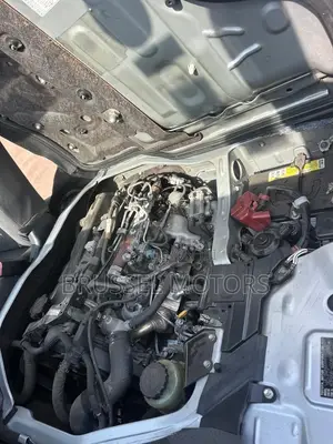 Toyota HiAce 2014 Silver