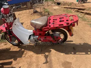 Suzuki 750 2017 Red
