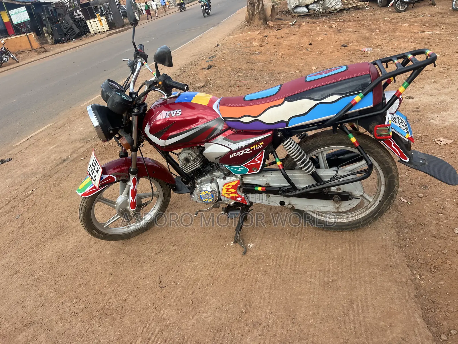 TVS HLX 125 2021 Red