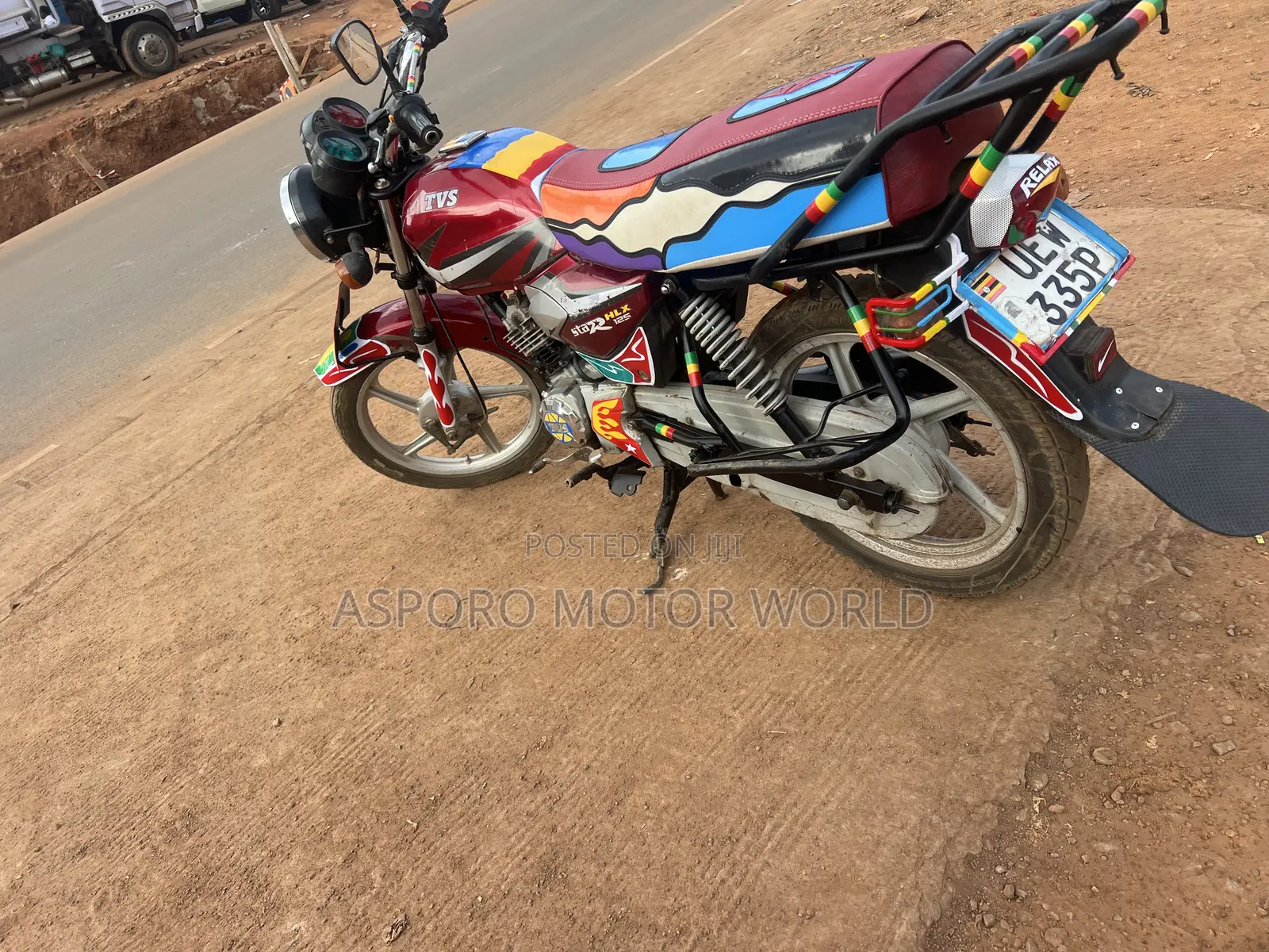 TVS HLX 125 2021 Red