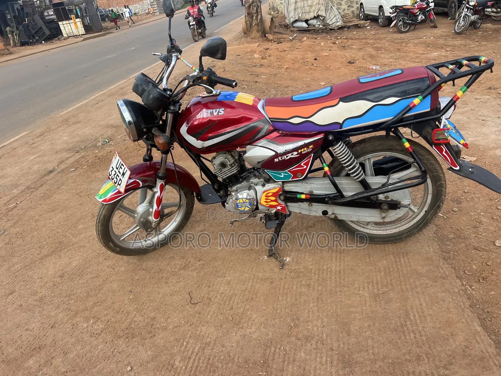 TVS HLX 125 2021 Red