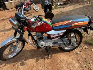 Bajaj Boxer 100 2019 Red