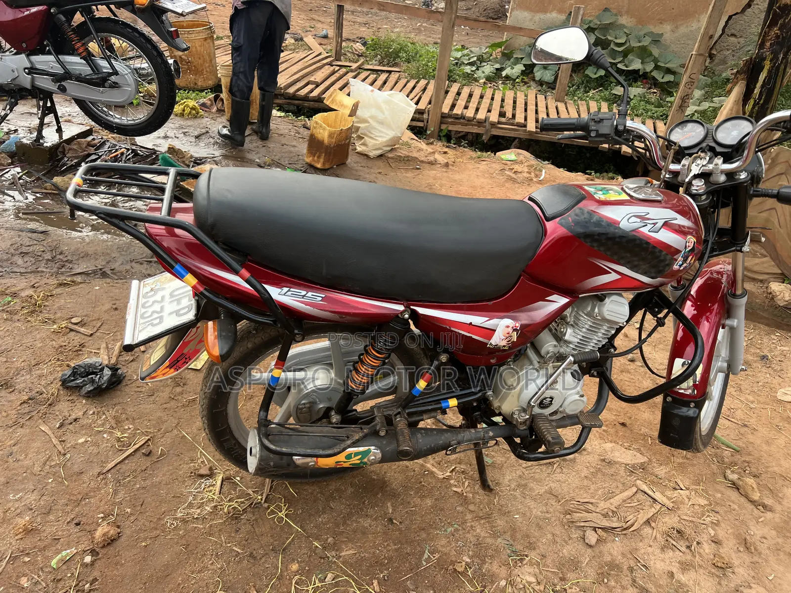 Bajaj CT 125X 2022 Red