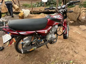 Bajaj CT 125X 2022 Red
