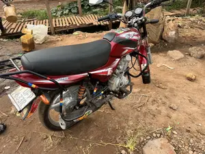 Bajaj CT 125X 2022 Red