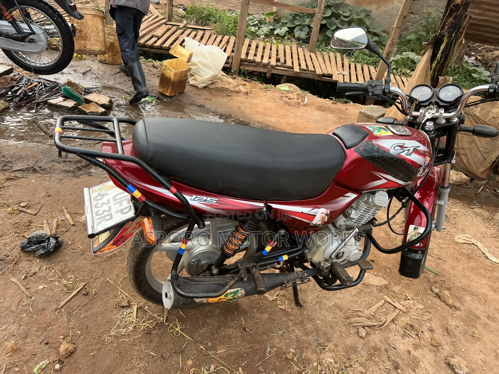 Bajaj CT 125X 2022 Red