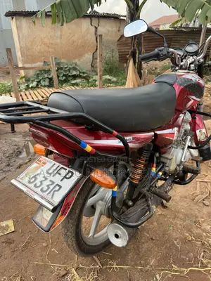 Bajaj CT 125X 2022 Red