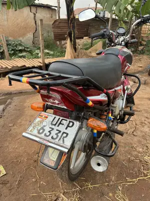 Bajaj CT 125X 2022 Red