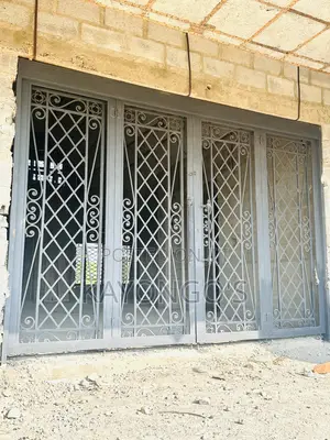 Aluminum Door Sliding in Metal Works