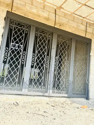 Aluminum Door Sliding in Metal Works