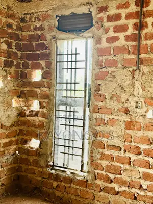 Window Pivotelized