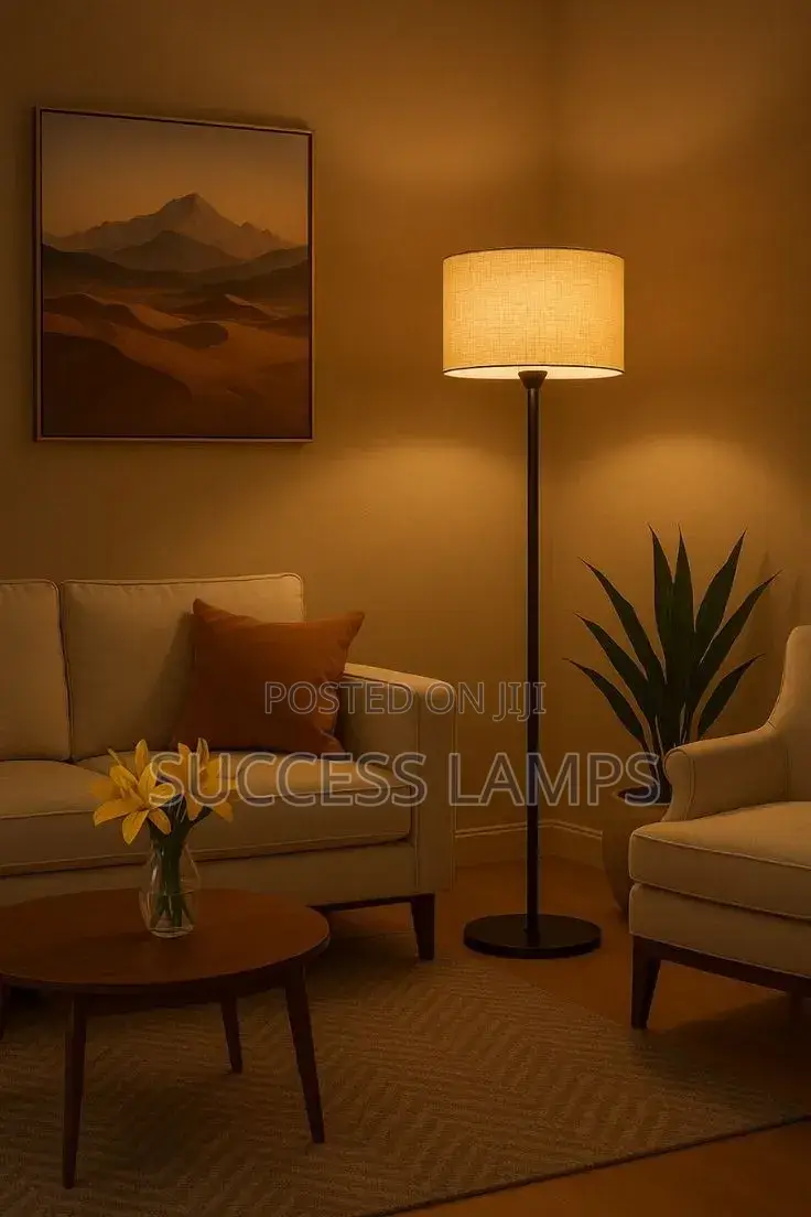 Straight Metallic Floor Lamp