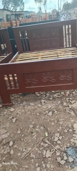 5by6 Wooden Bed on Quick Sale