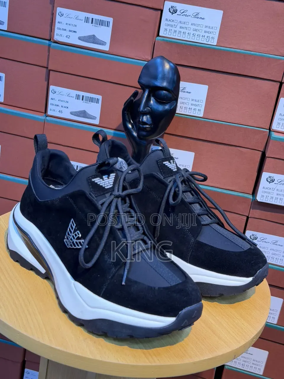 Emporio Armani Sneakers. Eagle Chrome
