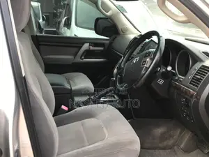 Toyota Land Cruiser Prado 2011 Silver