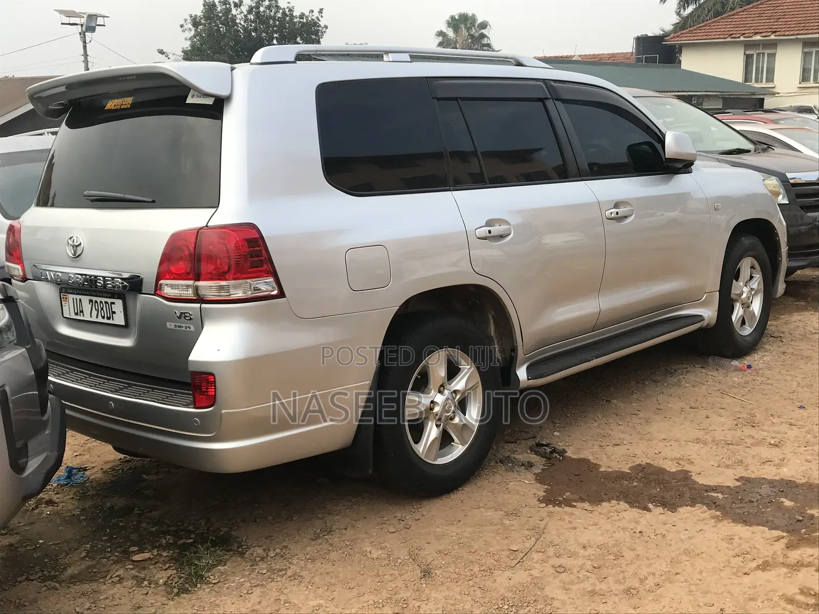 Toyota Land Cruiser Prado 2011 Silver