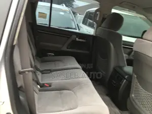 Toyota Land Cruiser Prado 2011 Silver